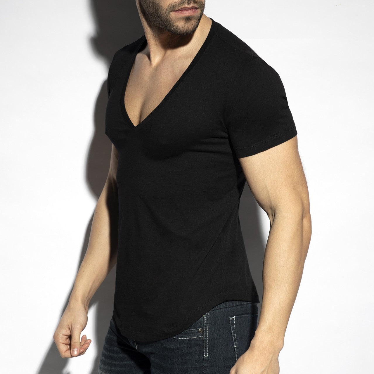 DEEP V-NECK T-SHIRT – •ES• Collection Milano - Addicted Milano